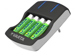 Nabíječka Varta Plug + 4 x AA 2100 mAh
